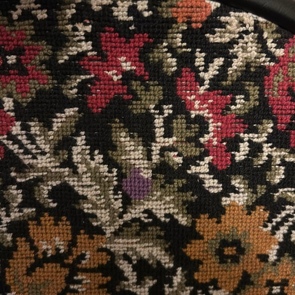 Vintage 1950s Needlepoint Handbag. 50s Black Floral Needlepoint Purse - Picture 11 of 12